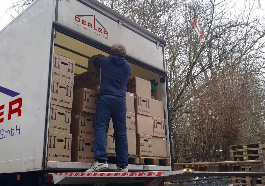 Transportservice und Lieferungen aller Art